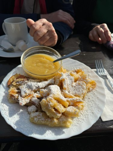 Kaiserschmarrn in der Schloßbergalm